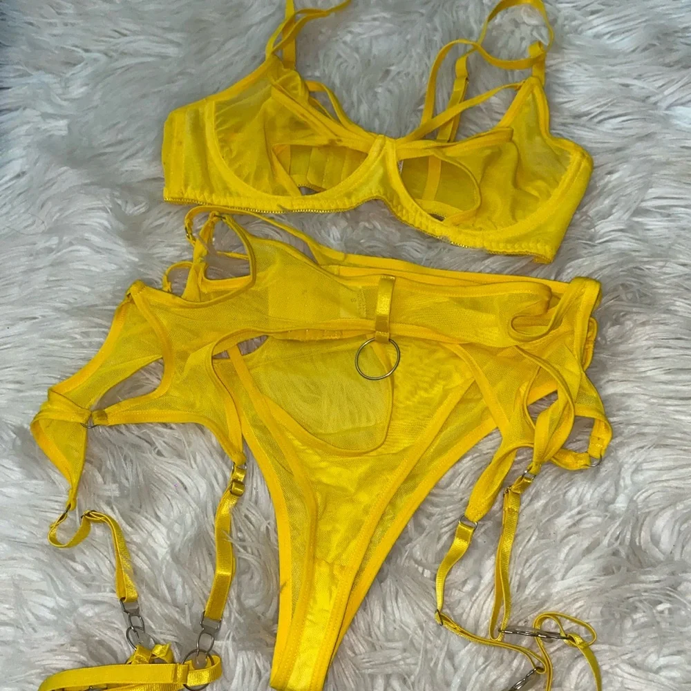 Vibrant Yellow Sheer Bra Set - Picture 2 of 4